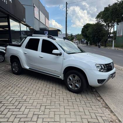 RENAULT DUSTER OROCH 1.6 16V SCE FLEX DYNAMIQUE MANUAL